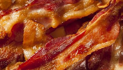 Make the ‘best’ and ‘most crispiest’ bacon ever – no frying pan needed