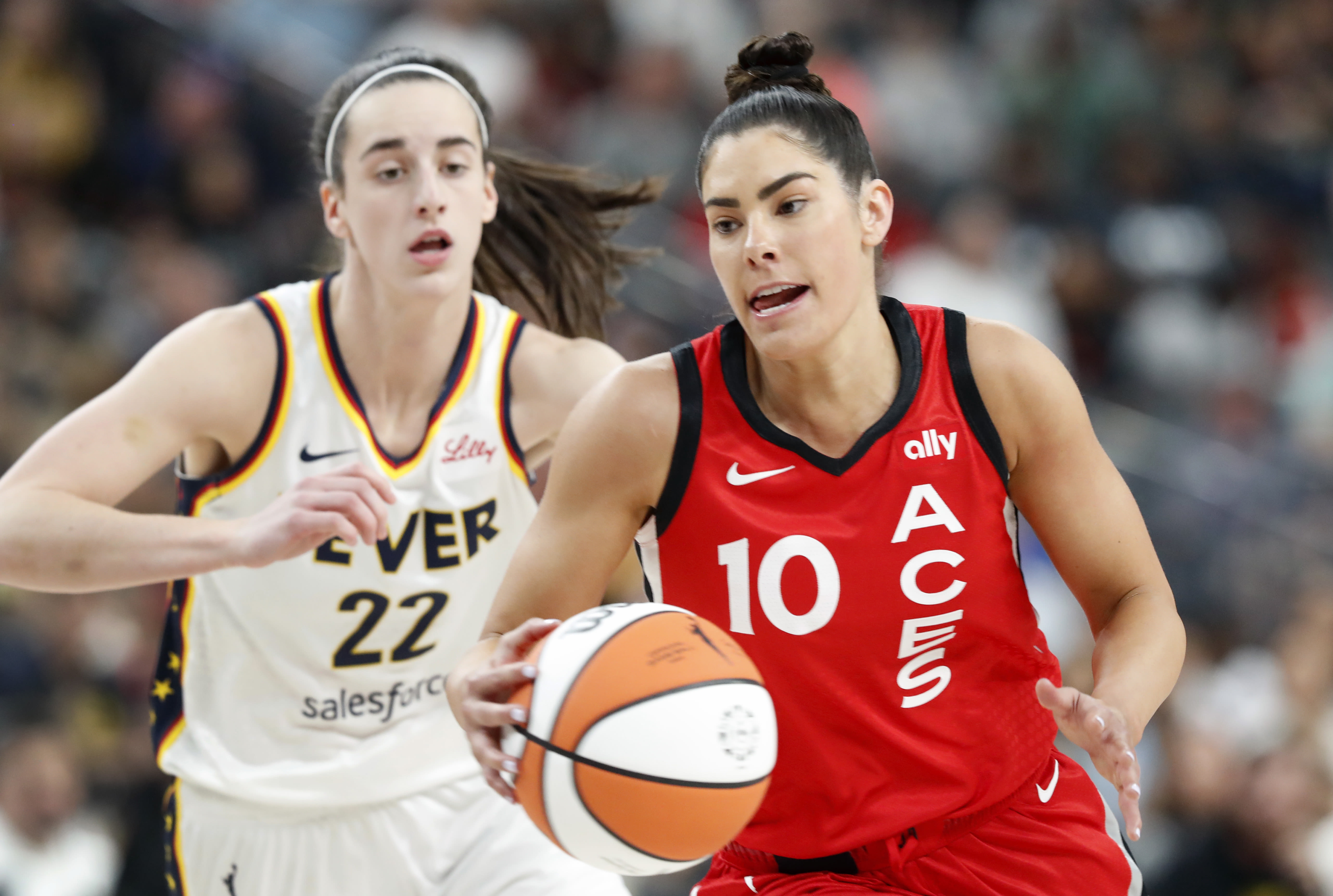 Plum scores 34 and Aces beat Fever 88-69 in front of the fifth-largest crowd in WNBA history