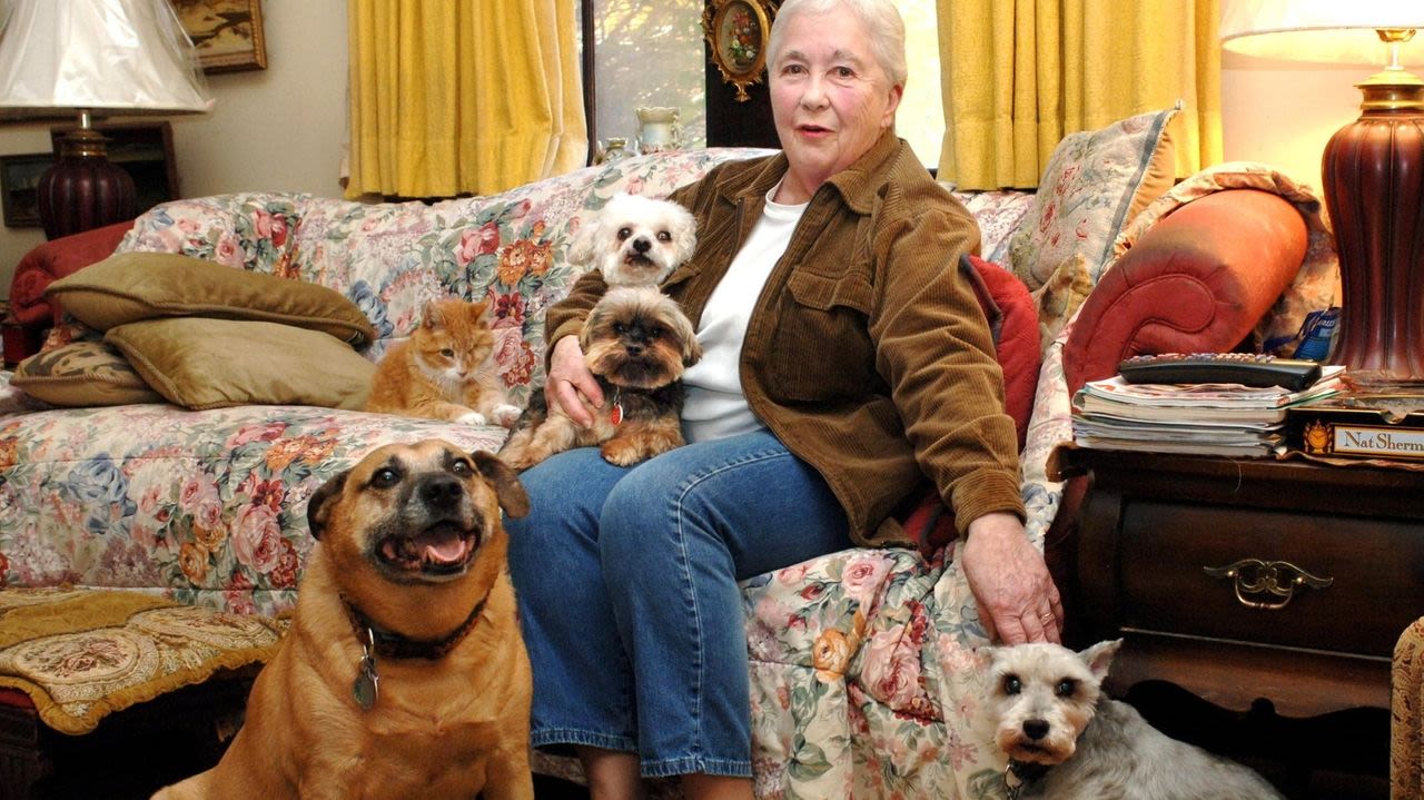 Janet Brasco, 'rescue warrior' who helped found 2 Long Island animal nonprofits, dies at 91