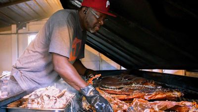 The Complete Guide to Carolina Barbecue