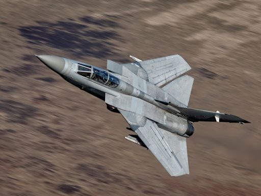 英國龍捲風F2戰機 將成為億萬富翁的超級座駕 - 軍事