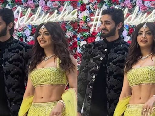 Bigg Boss Marathi 5’s Arbaz Patel and Bigg Boss OTT 2’s Akanksha Puri walk in holding hands at Adnaan Shaikh’s reception