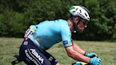 Mark Cavendish vomiting, suffering in heat on Tour de France opener