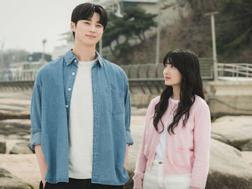 Kim Hye Yoon says 'enjoyed every moment with Byeon Woo Seok while acting' on Lovely Runner set; fans demands for real-life romance