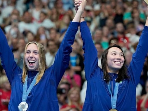 American swimmers Torri Huske, Gretchen Walsh take gold, silver in 100m butterfly