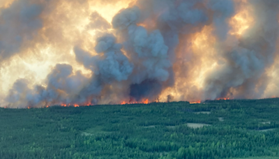 Lightning sparks Alaska’s largest wildfire of year