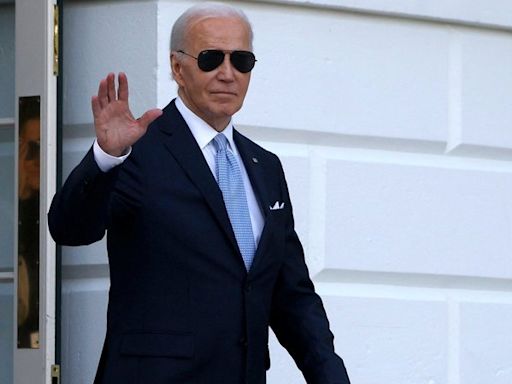 Biden considers stepping aside for Michelle Obama in 2024 race - Der Spiegel