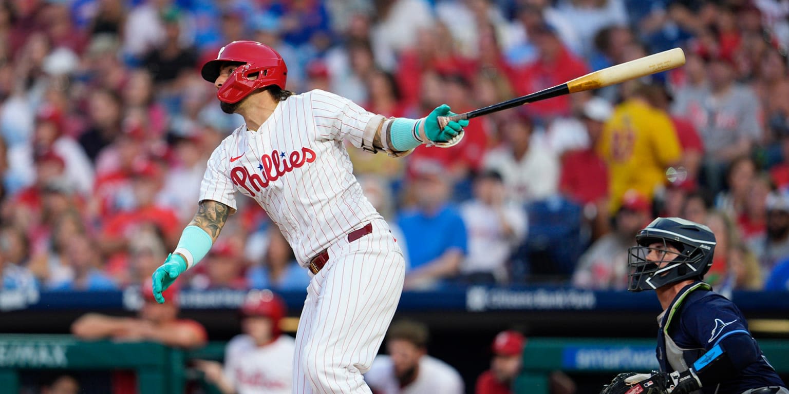 Wheeler improves Cy Young case as Phils finish off sweep of Rays