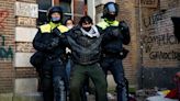 挺巴示威遍布歐洲 荷蘭示威者製路障「阻差辦公」 警入校清場
