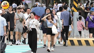 連放2天颱風假？ 最新風雨預報曝光！22縣市明晨達停班停課標準