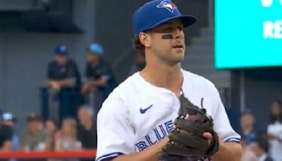 Blue Jays blown out so bad that they let a position player pitch | Offside