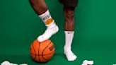 Los calcetines de la NBA esconden manías, modas, sanciones e historia