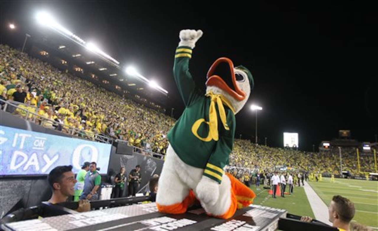 Oregon Ducks football fans must have Peacock to watch this week’s game vs Boise State