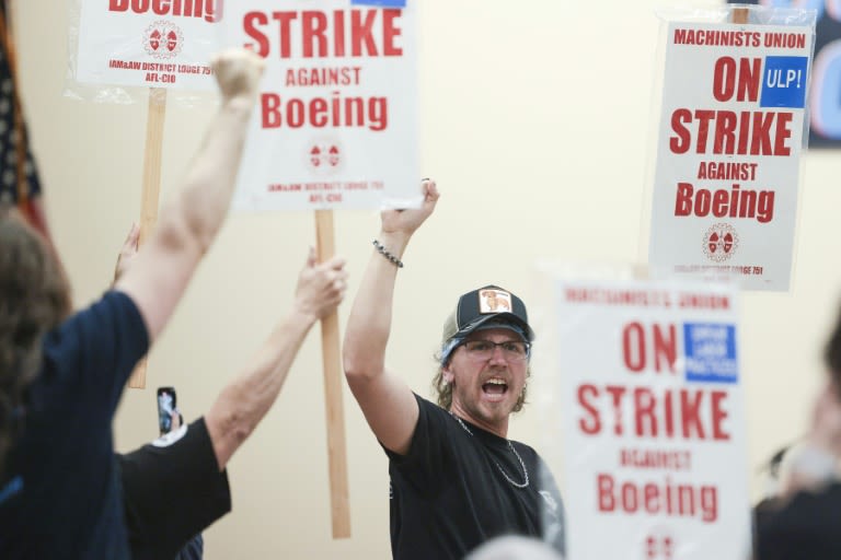 Union Says Talks With Boeing To Resume Tuesday