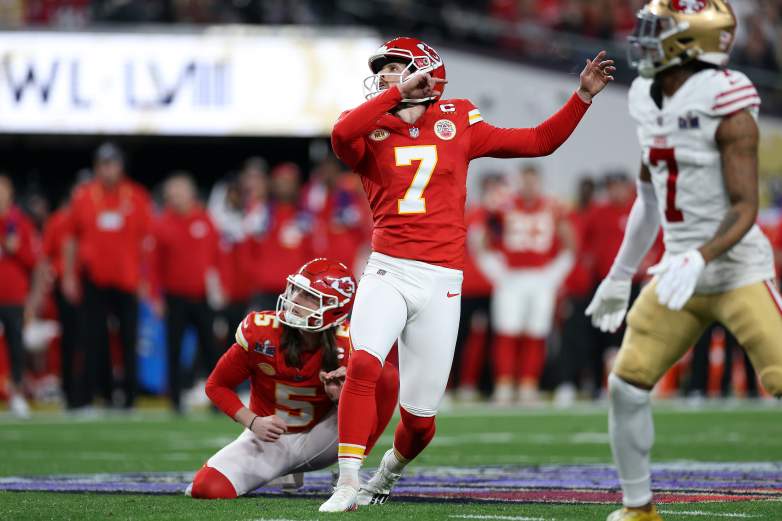 Patrick Mahomes’ Mother Delivers 1-Word Message on Chiefs Kicker
