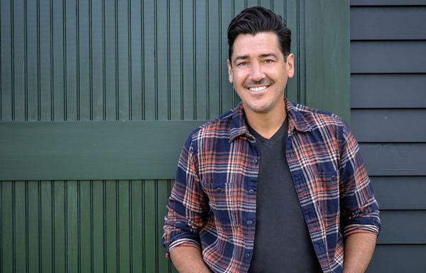 Jonathan Knight's Latest Announcement Has HGTV Fans "So Excited"