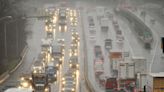 Old photo shows cars stranded in US snowstorm, not German electric vehicles | Fact check