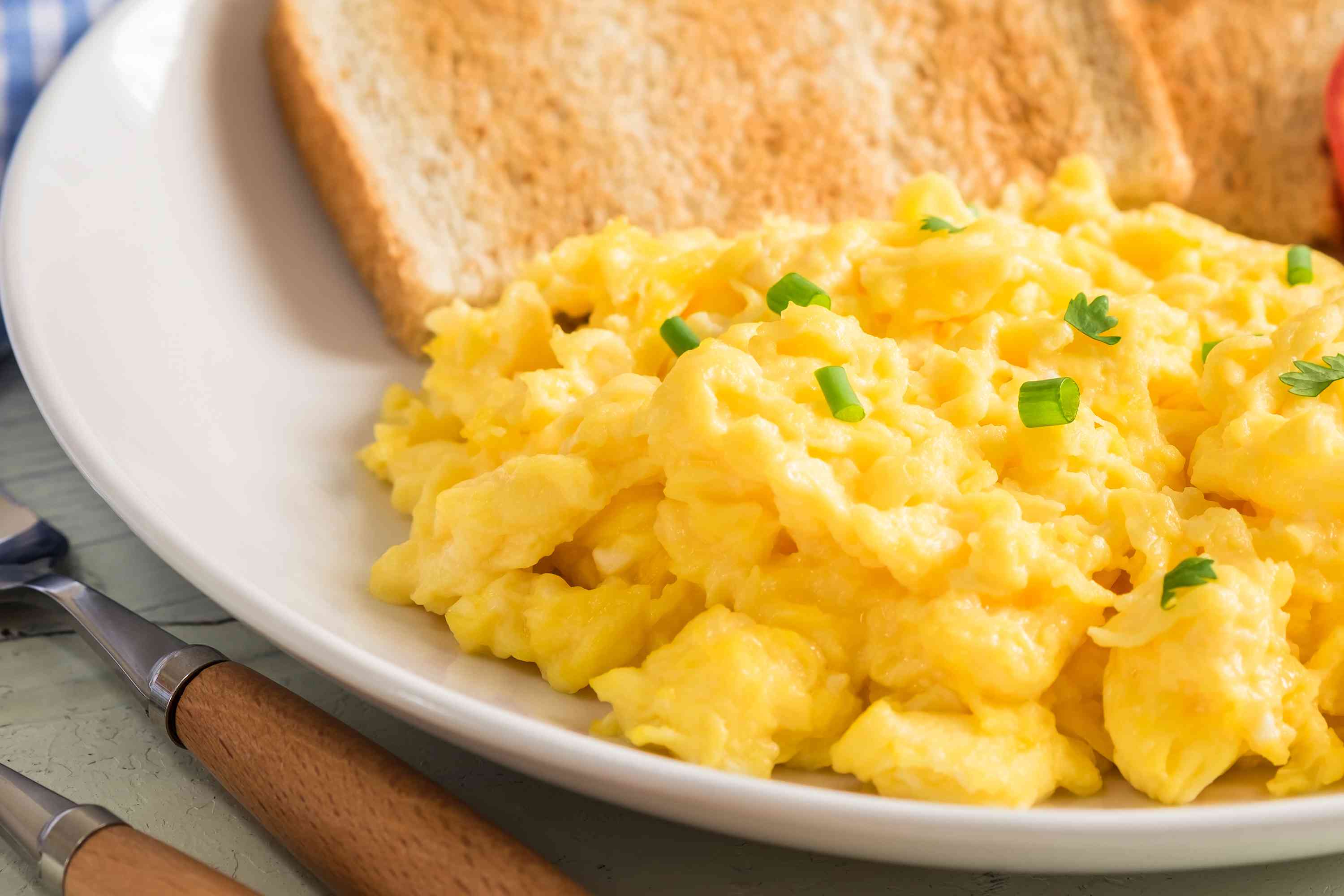 How To Cook the Fluffiest Scrambled Eggs, According to an Egg Farmer