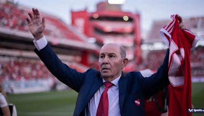 La decisión de Independiente con la estatua de Ricardo Bochini