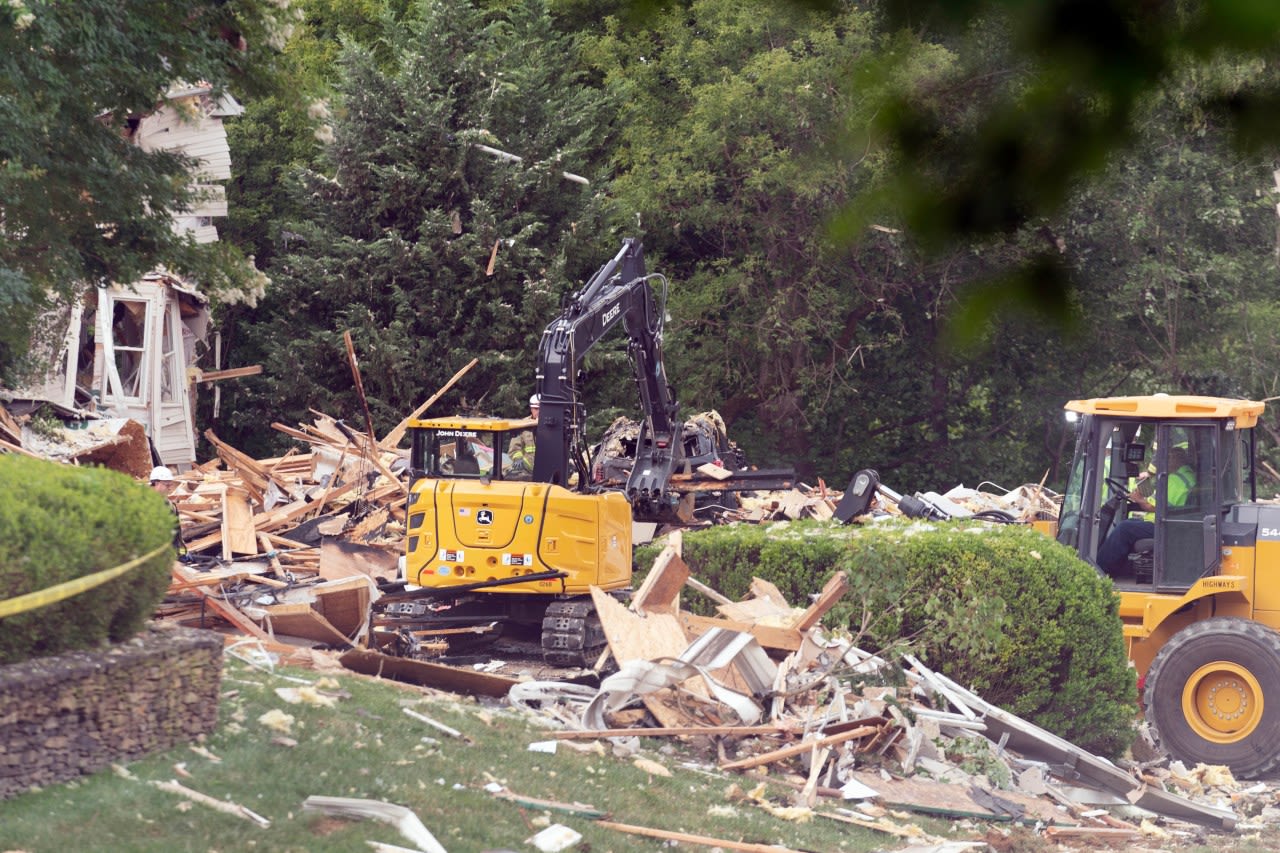 House explosion in Maryland kills 2 and damages nearby homes