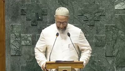 AIMIM MP Owaisi Concludes Lok Sabha Oath With 'Jai Palestine' | WATCH