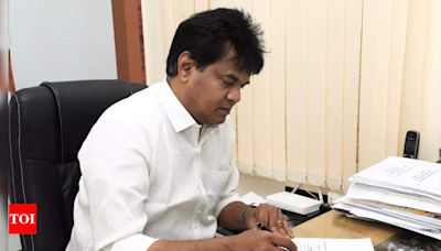 North Chennai MP urges ministry to increase funds for Southern Railway | Chennai News - Times of India