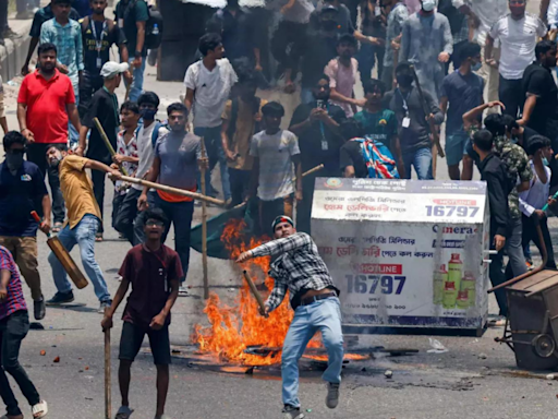Bangladesh students vow to resume protests unless leaders freed