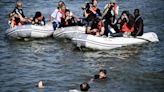 Paris Mayor Anne Hidalgo takes plunge in the Seine, giving green light for Olympic events