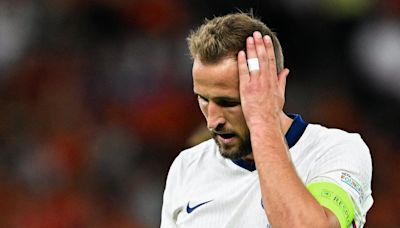 Harry Kane labelled an 'absolute idiot' as fuming England fans call for Ollie Watkins to come on for 'useless' captain after excruciating first-half against Spain in Euro 2024 final | Goal.com Tanzania