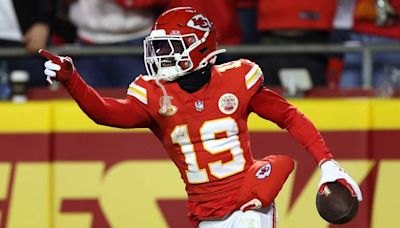 Chiefs' Experiment to Switch 1st-Rounder's Position Is Turning Heads