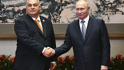 Orbán en "misión de paz" se entrevista con Putin verse con Zelenki