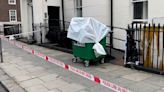Horror en Londres: hallaron los restos de una bebé recién nacida en un contenedor de basura