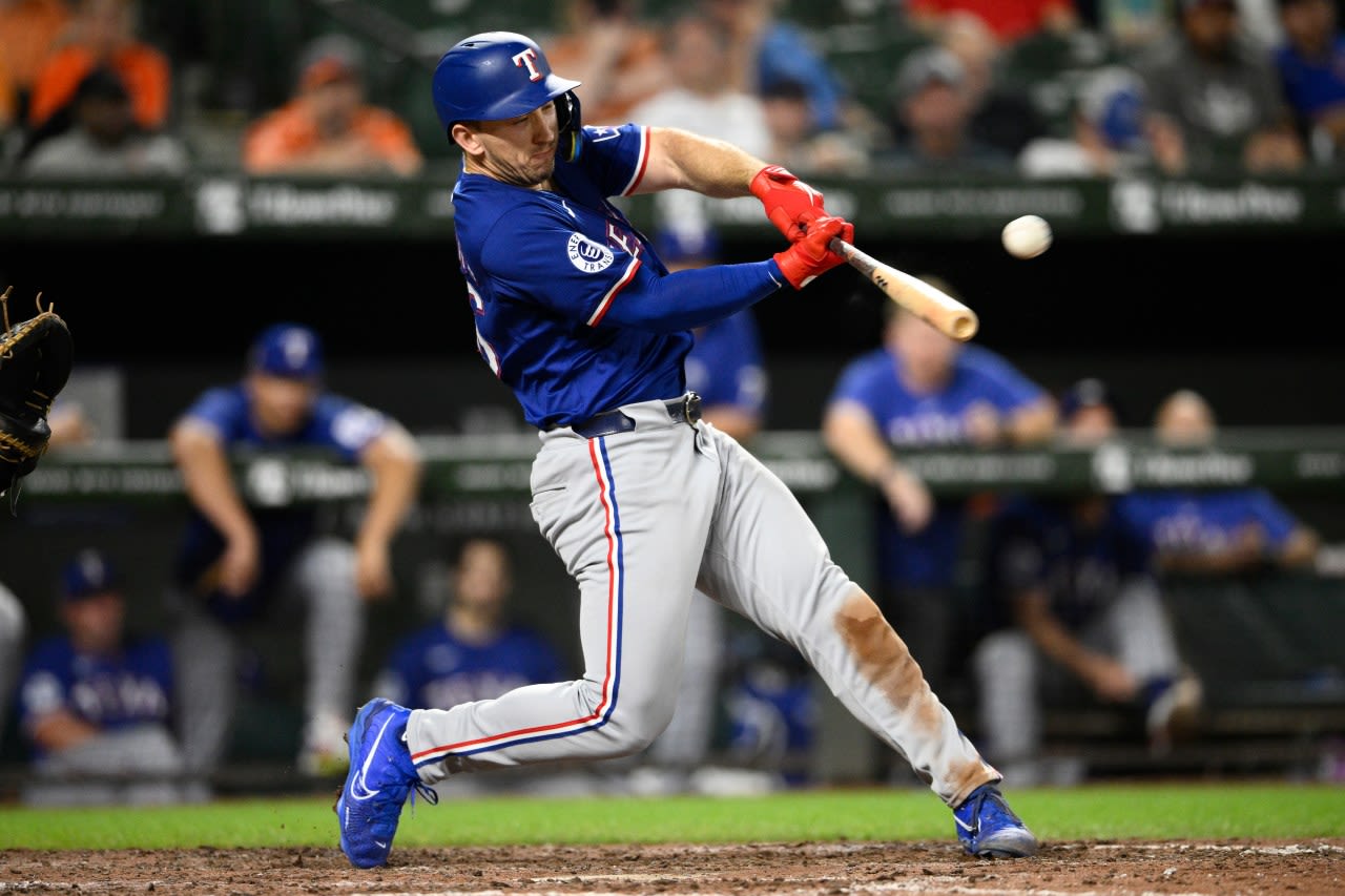 Texas Rangers rookie Wyatt Langford becomes the 1st major leaguer to hit for the cycle in 2024