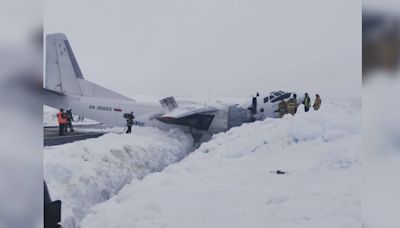 俄羅斯客機在北極地區迫降 機身斷開兩截 機上人員全數生還