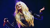 Avril Lavigne, All Time Low Cover Blink-182‘s ‘All the Small Things,’ Crowd Sings Every Line