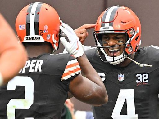 Browns QB Deshaun Watson Sends Strong Message on Amari Cooperʻs Holdout