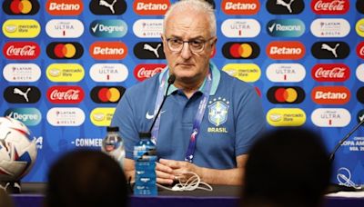 Dorival Junior: de la defensa a rajatabla de su idea al mismo once del debut para enfrentar a Paraguay