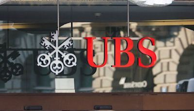 Five waves of UBS layoffs to start in June, SonntagsZeitung says