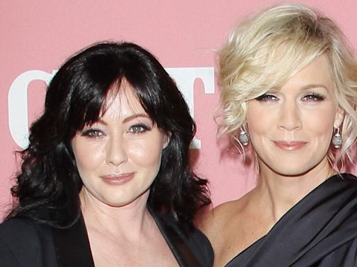 Jennie Garth Opens Up About Death of her 'Beverly Hills, 90210' Co-Star Shannen Doherty