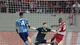 Olympiacos eliminó al Aston Villa de Dibu Martínez y pasó a la final de la Conference League