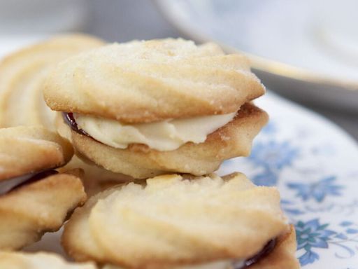 Mary Berry's 30-minute biscuit recipe with jam makes the best tea-time treat