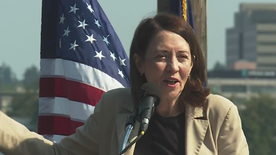 Washington, Oregon officials celebrate ‘monumental’ Interstate Bridge replacement funding