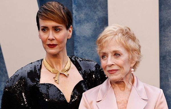 Sarah Paulson says living separately from girlfriend Holland Taylor is 'secret' to relationship