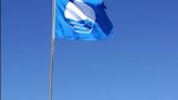 Lanzarote pierde una bandera azul, la de la playa grande de Puerto del Carmen
