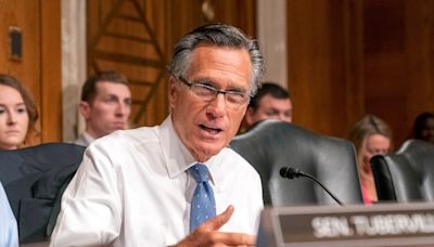 As U.S. debt hits new record high, Sens. Lee, Romney sound alarm