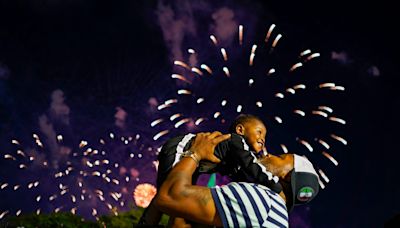 66th Ford Fireworks light up downtown sky as thousands watch from Hart Plaza, Belle Isle