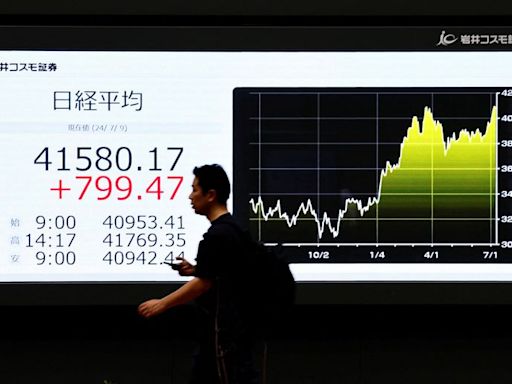 Asia snaps losing streak as chip stocks bounce