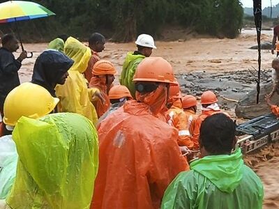 LIVE news: 156 dead in Wayanad landslides, many still trapped as rescue ops continue