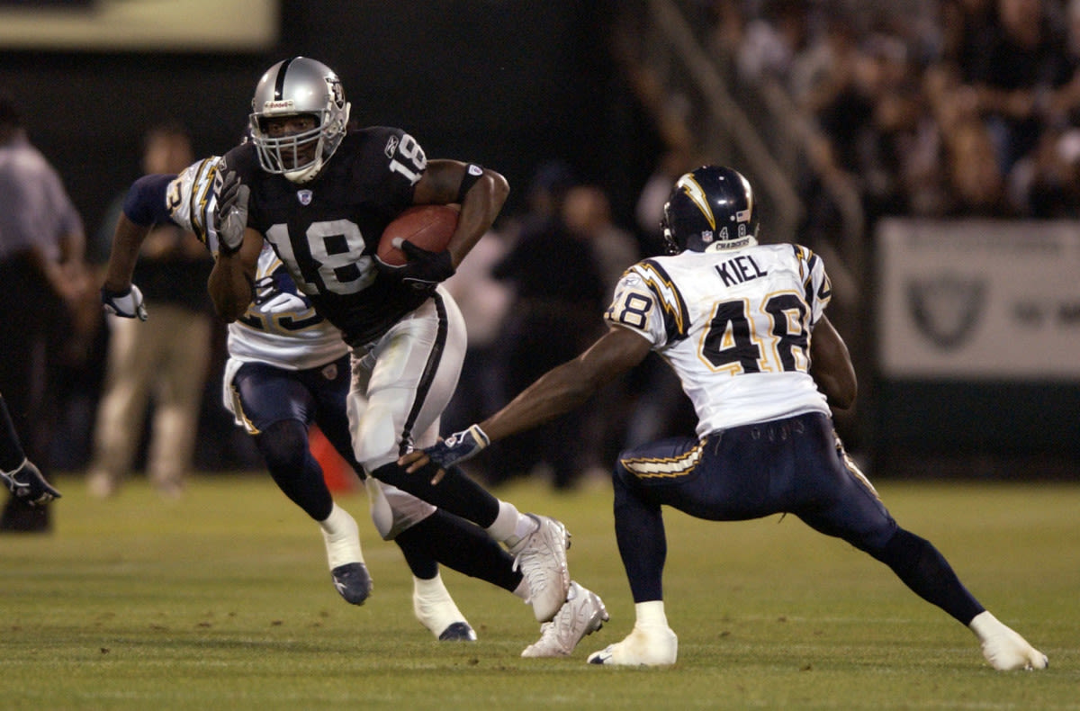 Highlights of Randy Moss with Oakland Raiders Going Viral