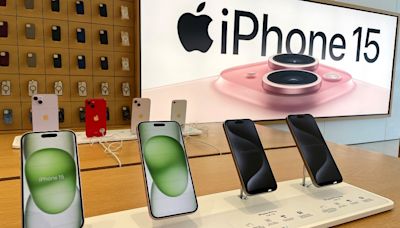 Apple’s iPhone Falls From Top Five in China Sales